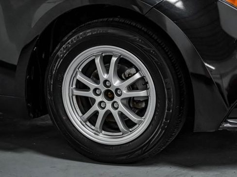 Used 2020 Toyota Corolla LE image 53