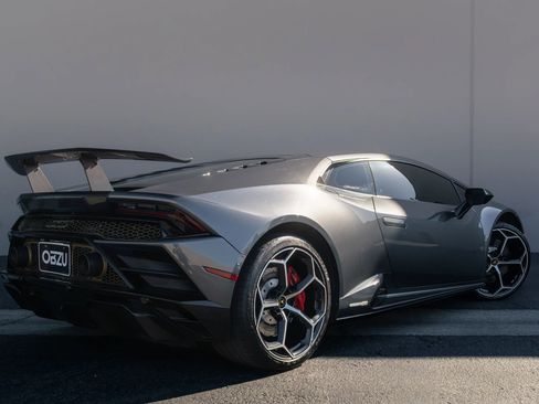 Used 2021 Lamborghini Huracan EVO image 7