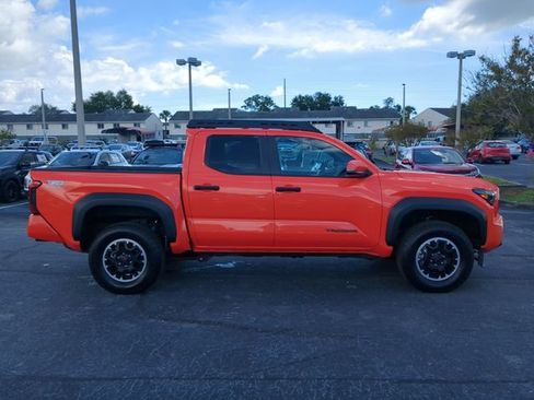 Used 2024 Toyota Tacoma TRD Off-Road w/ TRD Off Road Upgrade Package AWD/4WD image 5