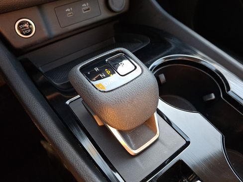 Used 2023 Nissan Rogue SV image 12