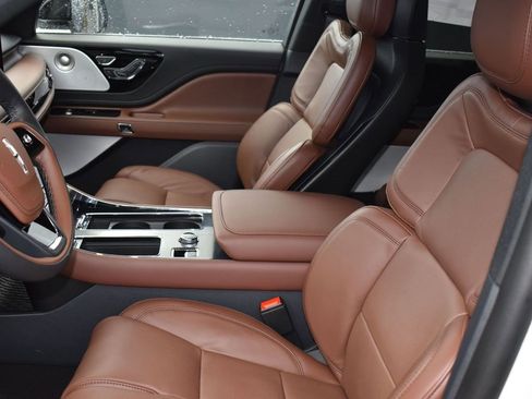 New 2025 Lincoln Aviator Reserve w/ Equipment Group 201A image 7