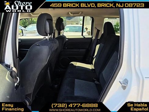Used 2017 Jeep Patriot Latitude AWD/4WD image 15