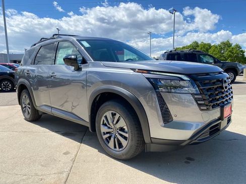 New 2026 Nissan Pathfinder SV AWD/4WD image 7