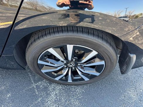 Certified 2024 Honda Civic EX-L image 8