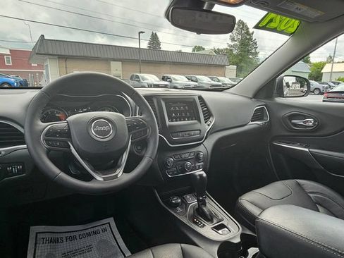 Used 2021 Jeep Cherokee Latitude Lux w/ Mopar Interior Package AWD/4WD image 14