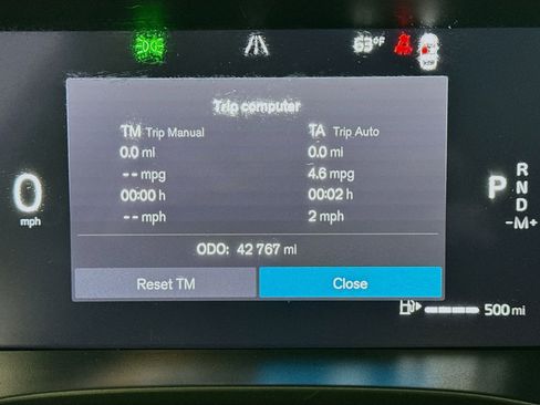 Used 2023 Volvo XC40 B5 Plus AWD/4WD image 16
