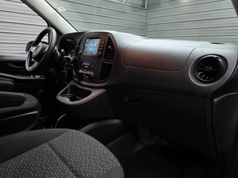 Used 2021 Mercedes-Benz Metris image 15