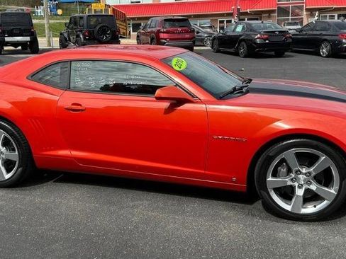 Used 2010 Chevrolet Camaro SS w/ Interior Accent Trim Package RWD image 5