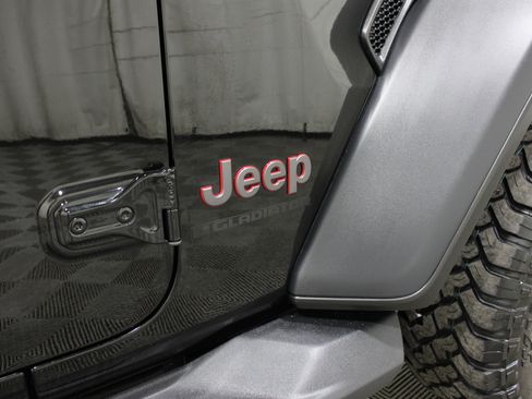 Used 2023 Jeep Gladiator Rubicon w/ LED Lighting Group AWD/4WD image 27