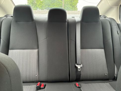 Used 2025 Nissan Sentra SV FWD image 31