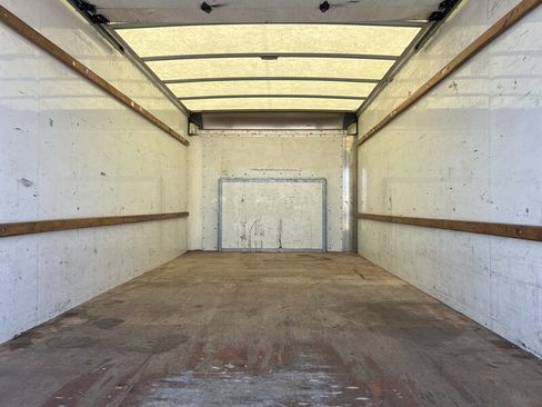 Used 2022 Ford E-350 and Econoline 350 Super Duty RWD image 9