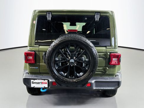 Used 2024 Jeep Wrangler Unlimited Sahara AWD/4WD image 6