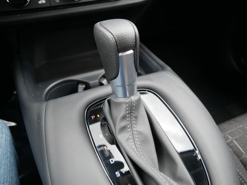 Certified 2024 Honda HR-V LX image 24