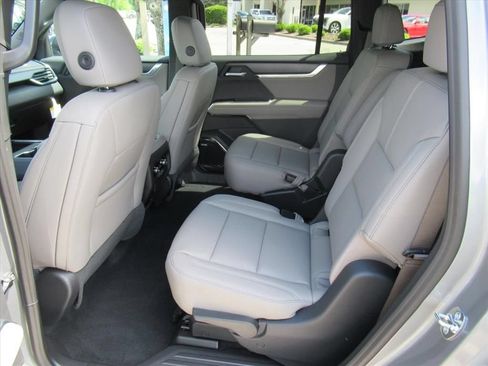 New 2026 GMC Acadia Elevation FWD image 33