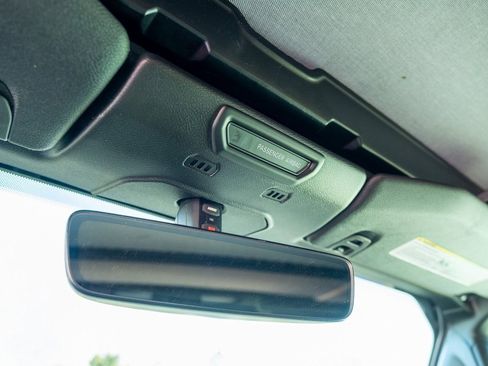 Used 2018 Jeep Wrangler Unlimited Sahara image 30