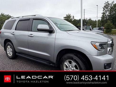 Used 2019 Toyota Sequoia SR5 w/ Premium Package AWD/4WD image 1