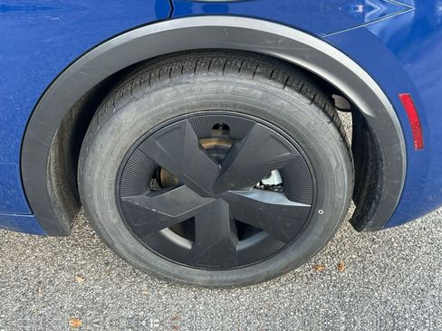 Used 2025 Toyota Prius LE image 23