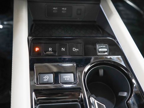 Used 2025 Nissan Murano Platinum AWD/4WD image 23