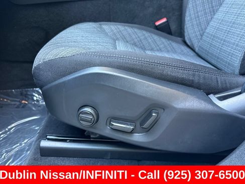 Used 2023 Volvo XC60 B5 Core w/ Protection Package Premier FWD image 14
