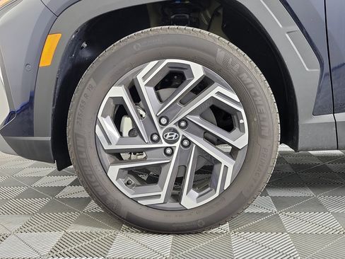 New 2025 Hyundai Tucson Limited image 35