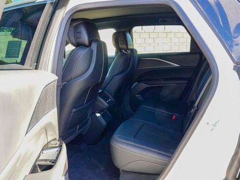 Certified 2024 Cadillac Lyriq Luxury RWD image 10