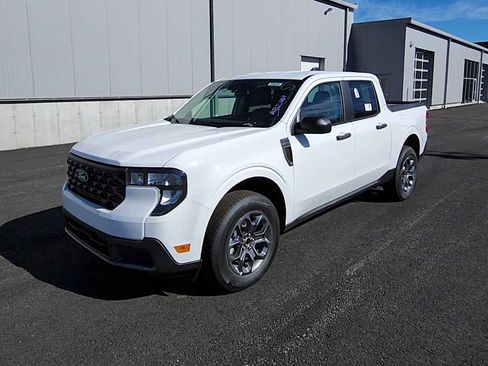 New 2025 Ford Maverick XLT FWD image 4