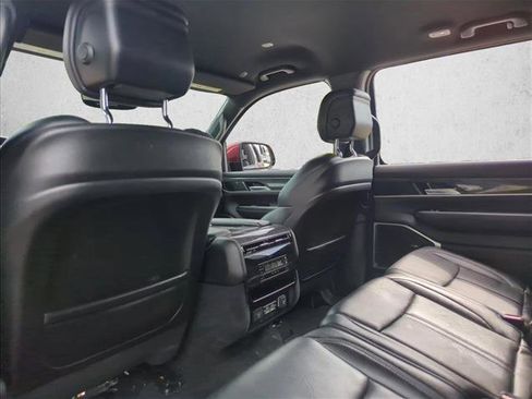 Used 2022 Jeep Wagoneer Series III image 17