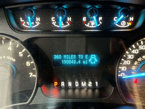 Used 2014 Ford F150 STX w/ Equipment Group 201A Mid image 13