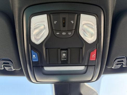 Used 2025 RAM 1500 Big Horn AWD/4WD image 24
