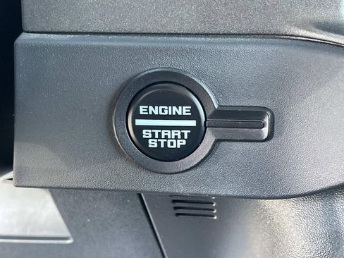 Certified 2025 Ford Bronco Badlands AWD/4WD image 18