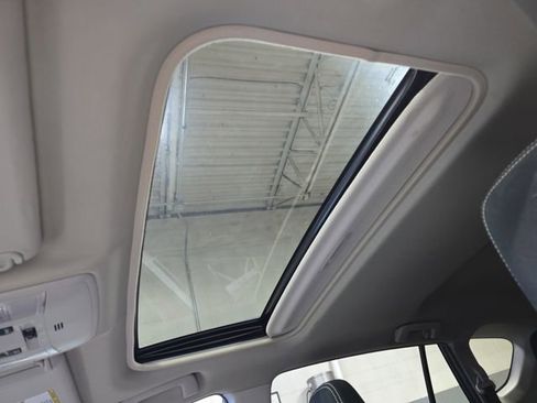 Used 2018 Toyota RAV4 XLE w/ Plus Extra Value Package image 30