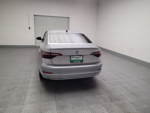 Used 2021 Volkswagen Jetta SE FWD image 5