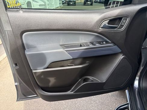 Used 2017 Chevrolet Colorado Z71 image 10