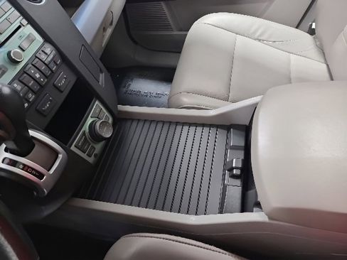 Used 2011 Honda Pilot Touring image 36