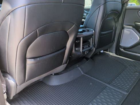 New 2026 RAM 1500 Laramie AWD/4WD image 19