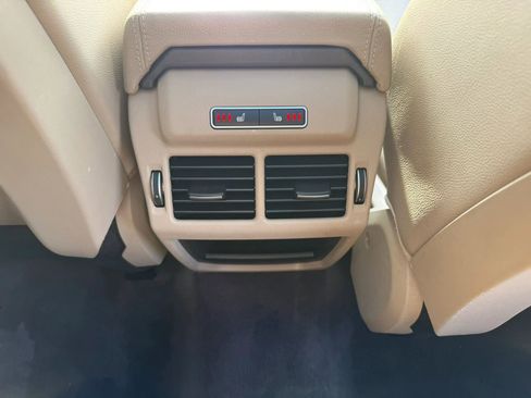 Used 2017 Land Rover Range Rover Evoque SE image 26