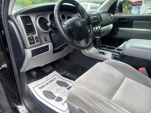 Used 2012 Toyota Sequoia SR5 AWD/4WD image 27