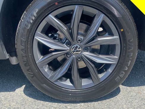 Certified 2023 Volkswagen Tiguan SE AWD/4WD image 11