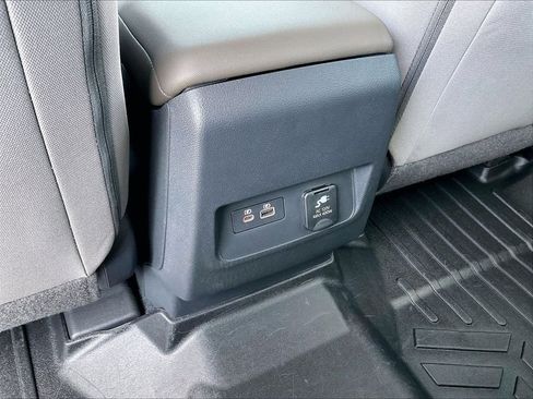 Used 2024 Nissan Frontier SV w/ SV Convenience Package AWD/4WD image 26