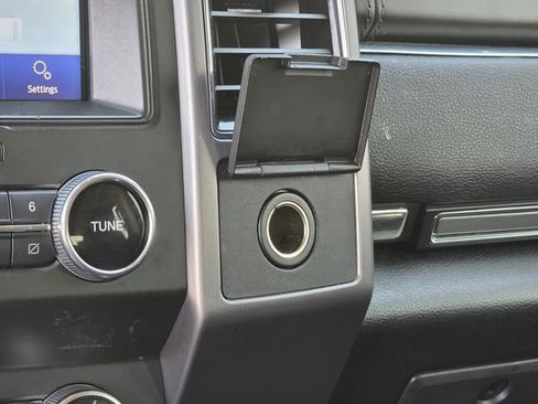 Certified 2020 Ford Expedition Platinum image 24