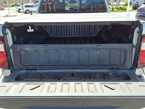 Used 2023 GMC Canyon AT4 w/ Technology Package image 12