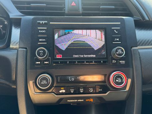 Used 2018 Honda Civic Sport image 16