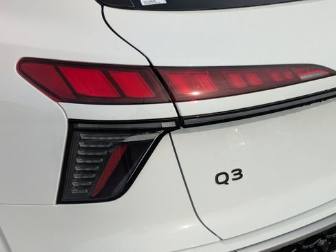 New 2026 Audi Q3 quattro 2.0T image 14