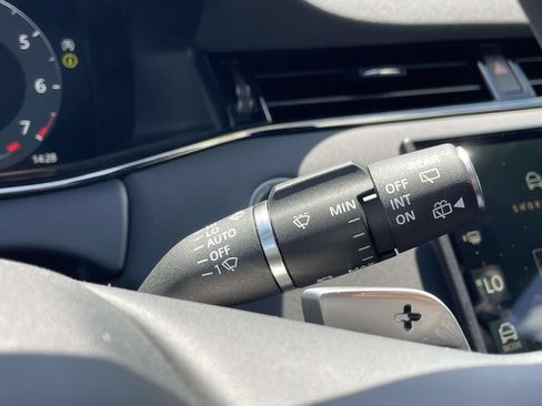 New 2026 Land Rover Range Rover Evoque Hoxton AWD/4WD image 42