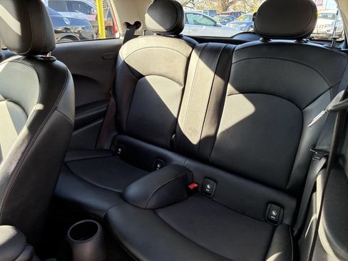 Used 2017 MINI Cooper 2-Door Hardtop image 4