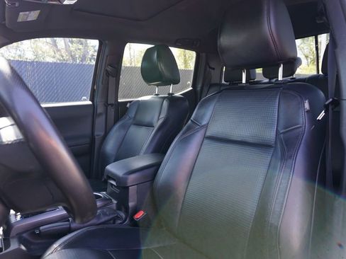 Used 2021 Toyota Tacoma TRD Off-Road w/ TRD Premium Off Road Package image 11