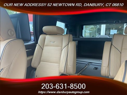 Used 2025 Cadillac Escalade Premium Luxury w/ Touring Package AWD/4WD image 21