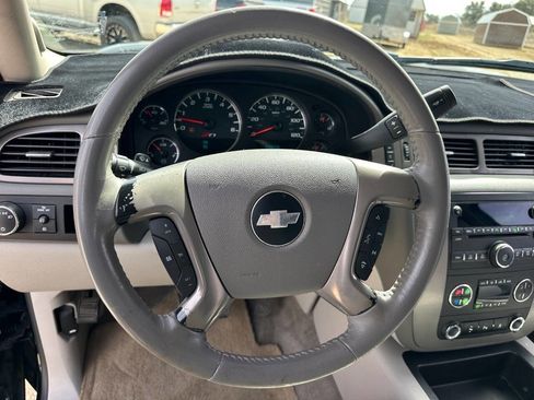 Used 2009 Chevrolet Suburban LT w/ Luxury Package image 21