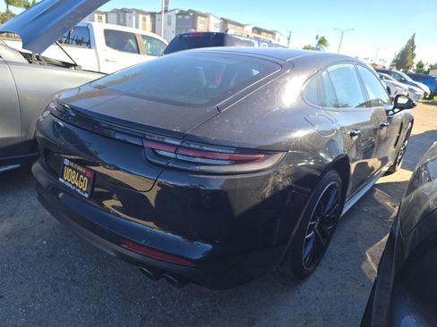 Used 2019 Porsche Panamera GTS w/ Premium Package Plus image 7