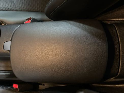 Certified 2024 Nissan Z Performance w/ Floor Mat Package image 18